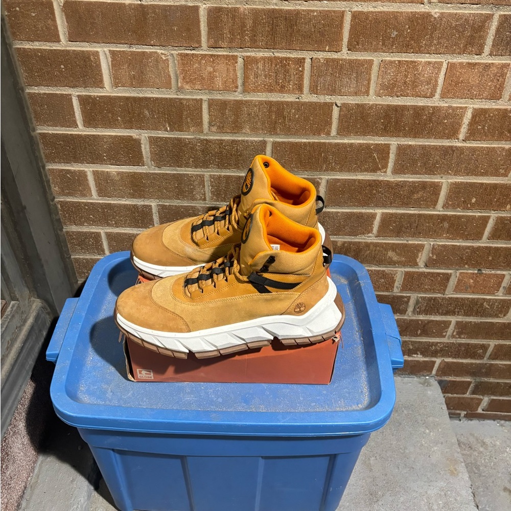 Timberland, size 12, kaki.